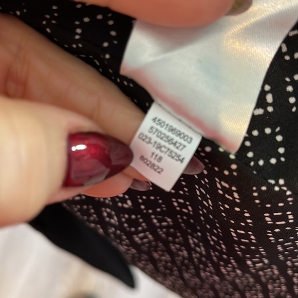 Chico’s Blazer Black Roll Up Sleeves Contrast Lining Size XL Chicos 3 - Picture 10 of 11